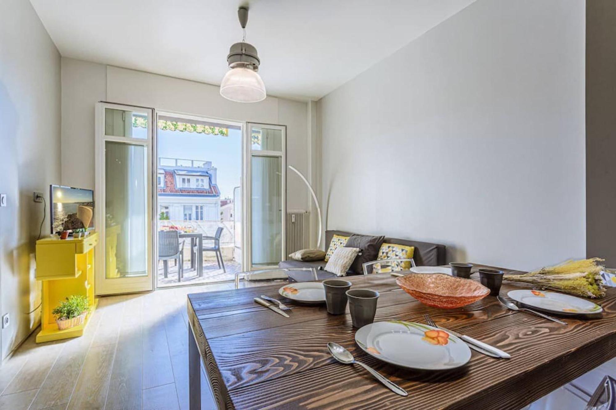 Apartment Fleurs 22 - Center - Modern W Terrace *
