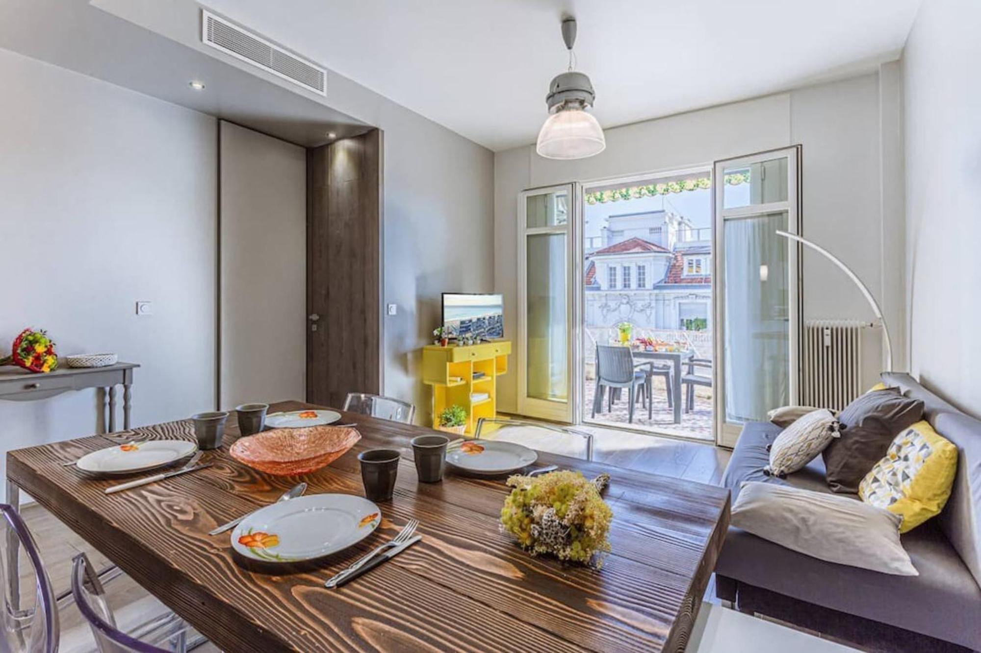 Fleurs 22 - Center - Modern W Terrace Lejlighed *